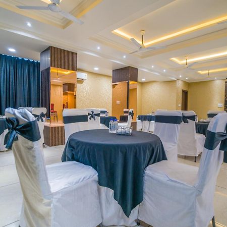 Hotel Kanha Shree By Cosmos Green 印多尔 外观 照片